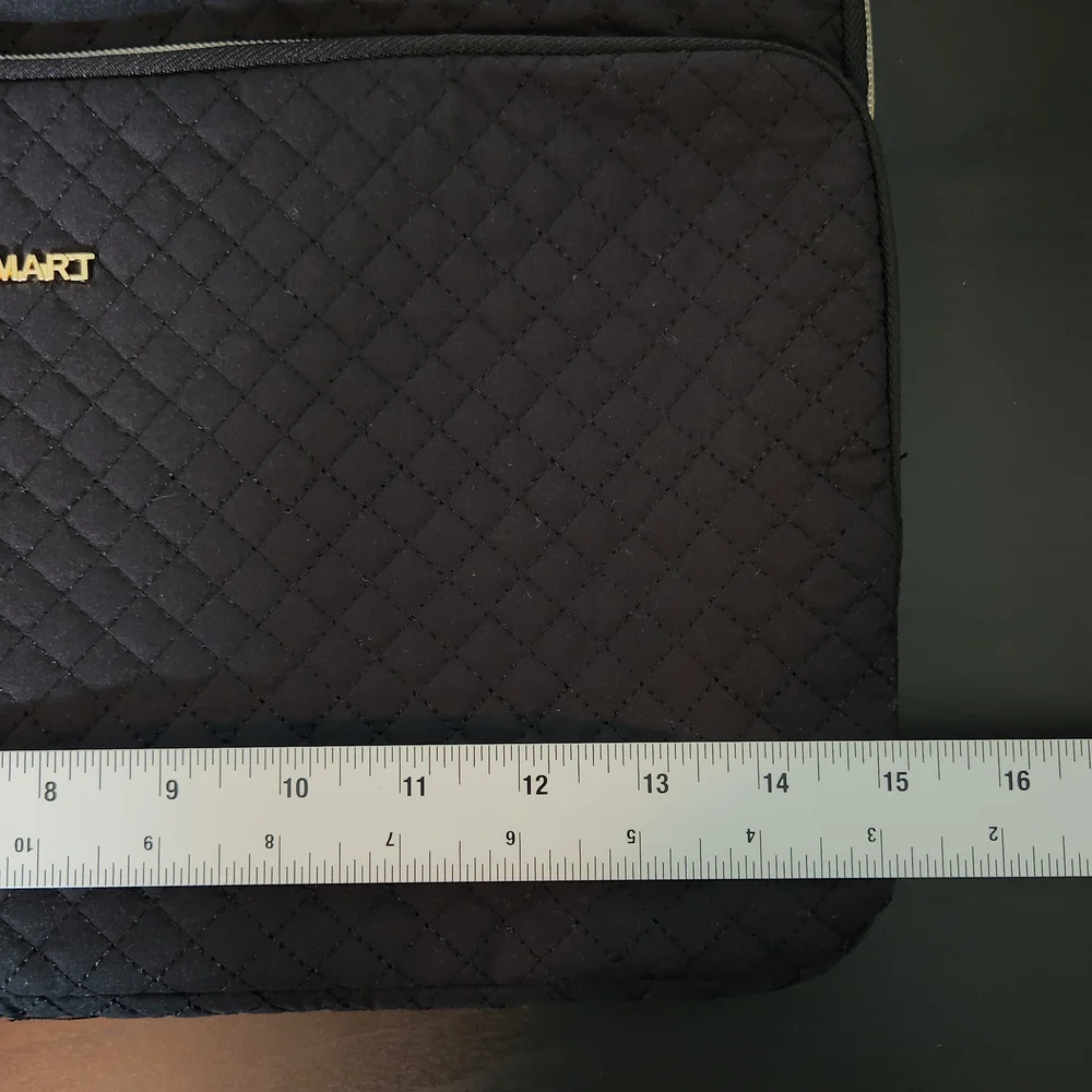 BAGSMART Black Quilted Laptop Carrying Case Size 10.5 x 15 NWT